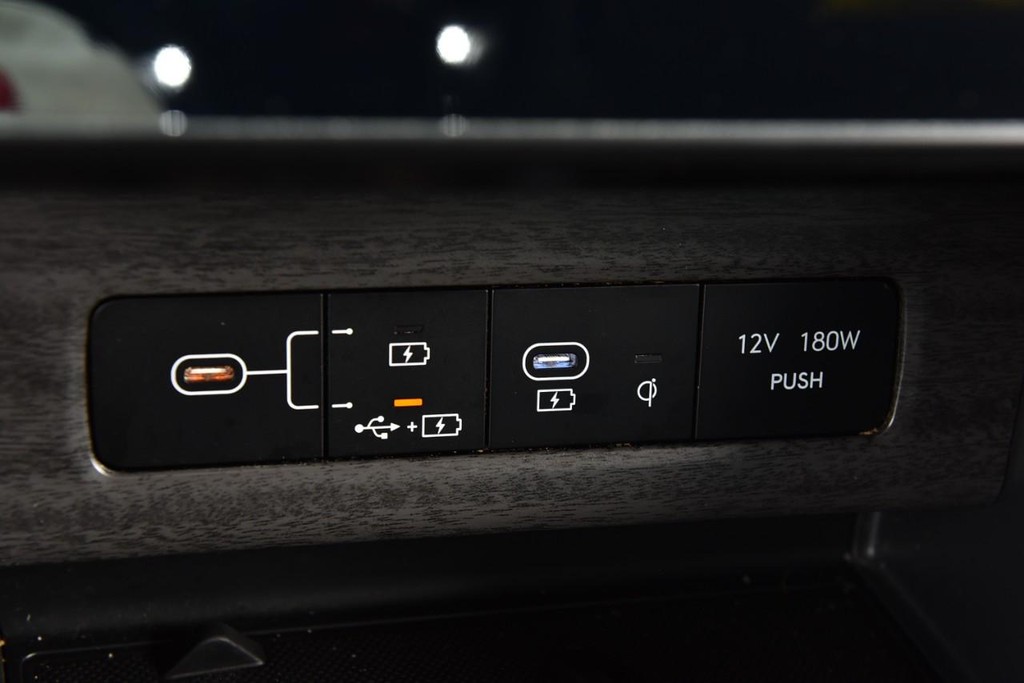 Hyundai Sonata Vehicle Image 18