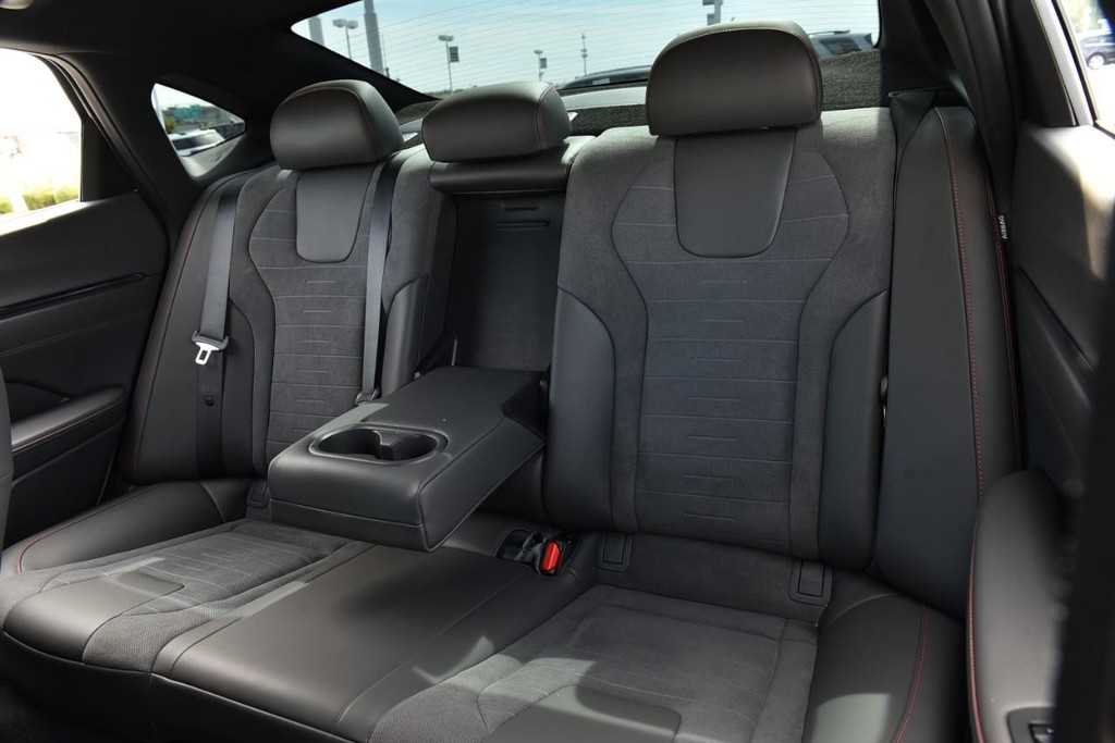 Hyundai Sonata Vehicle Image 25