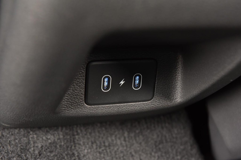 Hyundai Sonata Vehicle Image 27