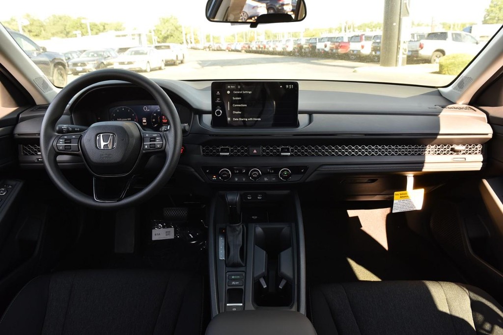 Honda Accord Sedan Vehicle Image 07