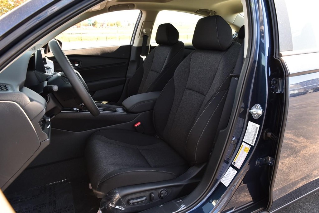 Honda Accord Sedan Vehicle Image 19