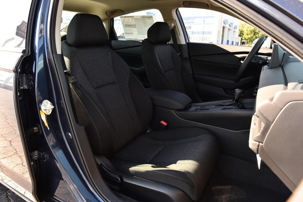 Honda Accord Sedan Vehicle Image 20