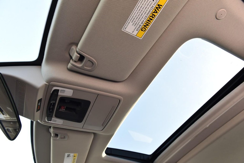 Honda Accord Sedan Vehicle Image 21