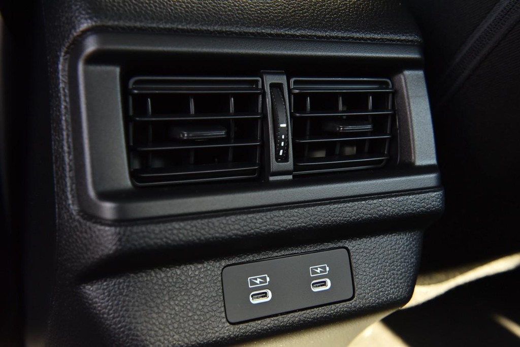 Honda Accord Sedan Vehicle Image 23