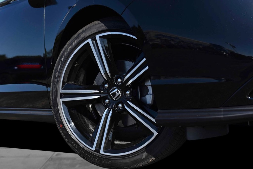 Honda Accord Sedan Vehicle Image 03