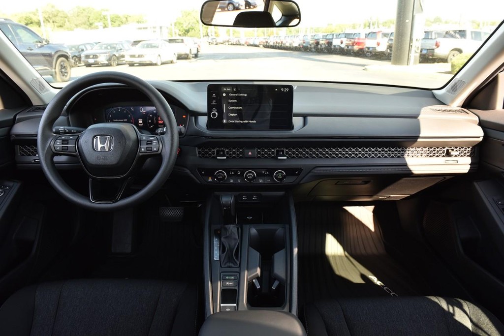 Honda Accord Sedan Vehicle Image 07