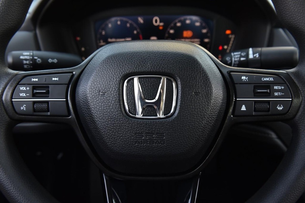 Honda Accord Sedan Vehicle Image 18