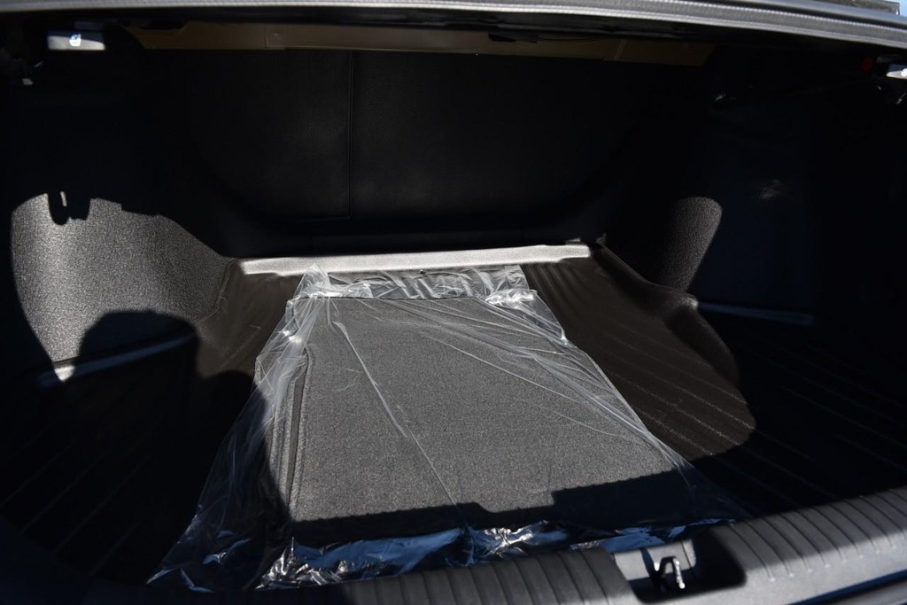 Honda Accord Sedan Vehicle Image 24