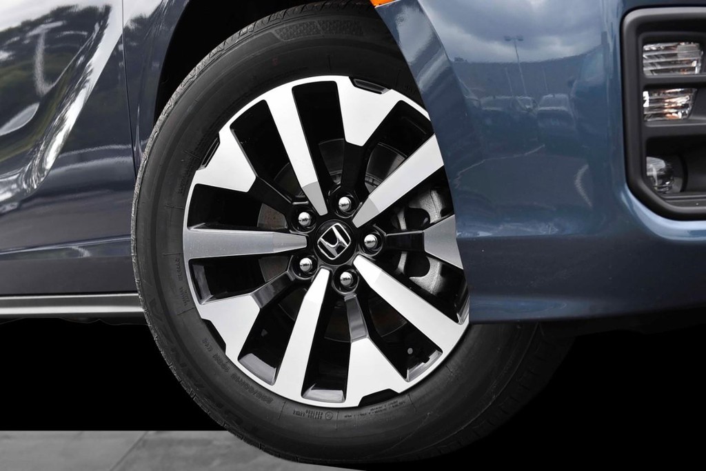 Honda Odyssey Vehicle Image 03