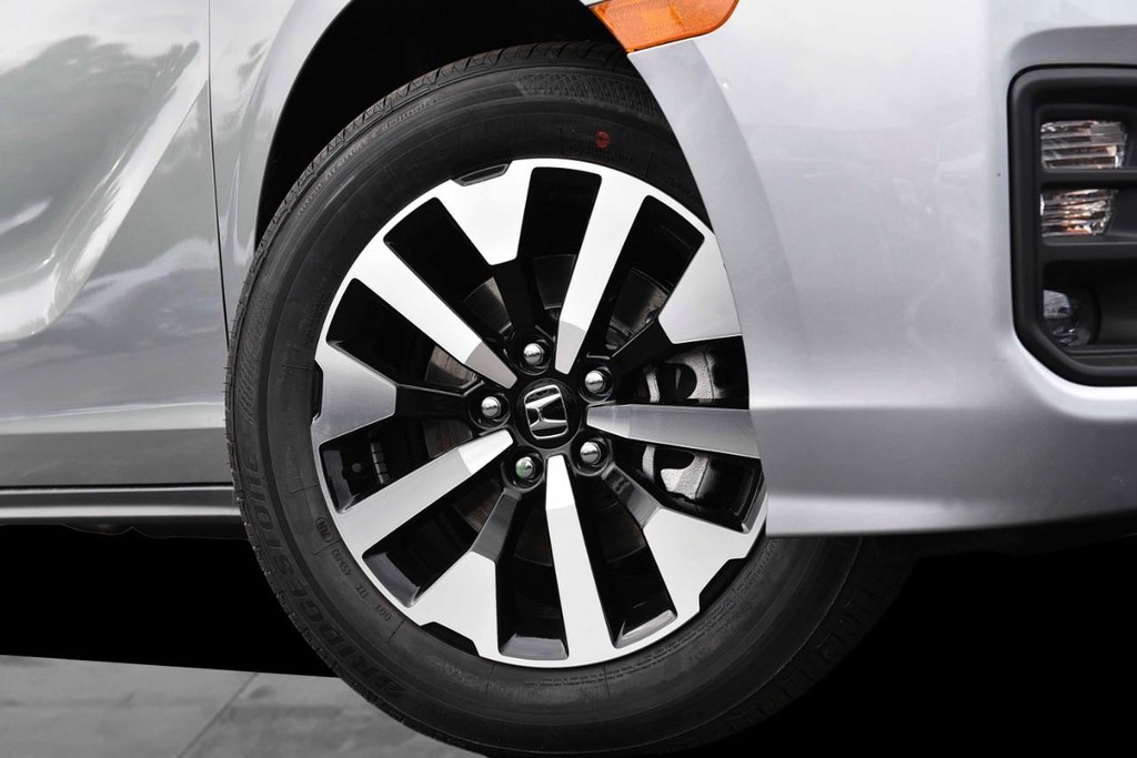 Honda Odyssey Vehicle Image 03
