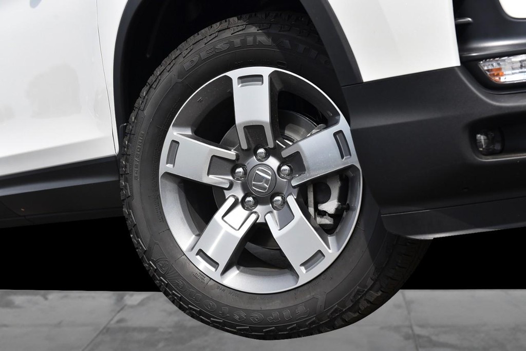 Honda Ridgeline Vehicle Image 03