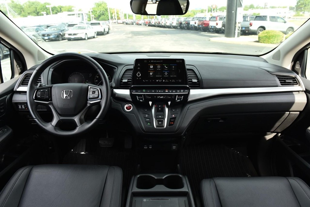 Honda Odyssey Vehicle Full-screen Gallery Image 7