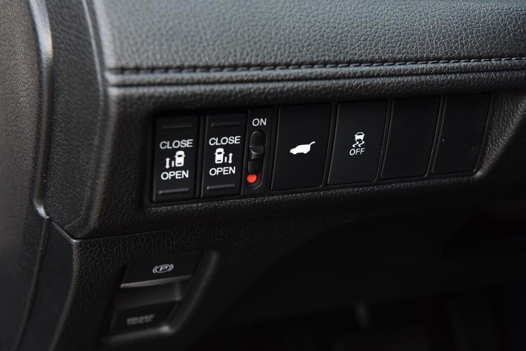 Honda Odyssey Vehicle Full-screen Gallery Image 11