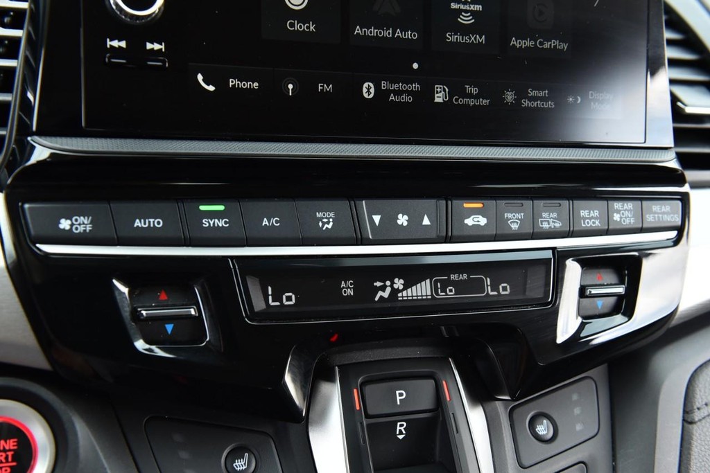 Honda Odyssey Vehicle Full-screen Gallery Image 16