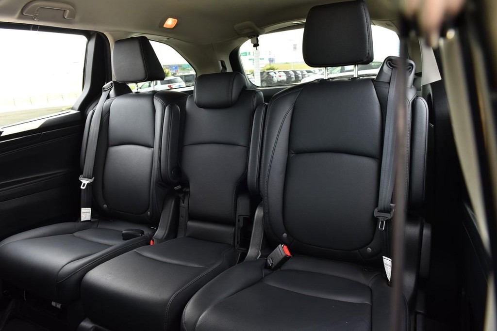 Honda Odyssey Vehicle Full-screen Gallery Image 25