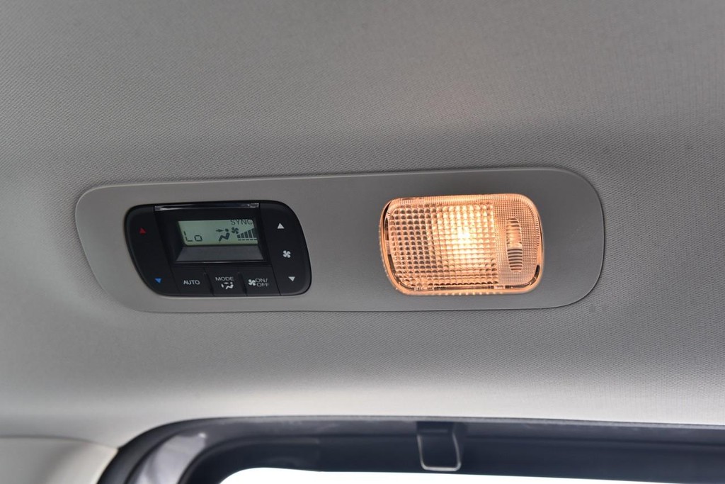 Honda Odyssey Vehicle Full-screen Gallery Image 26