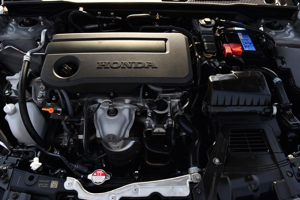 Honda Civic Hatchback Vehicle Image 24