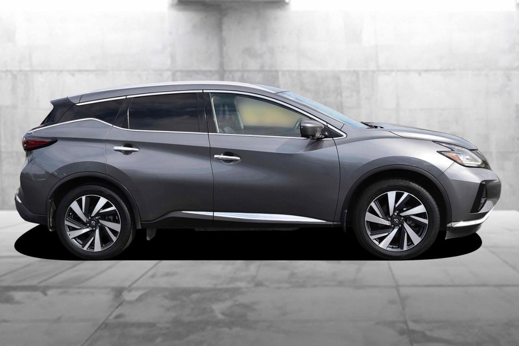 Nissan Murano Vehicle Full-screen Gallery Image 5