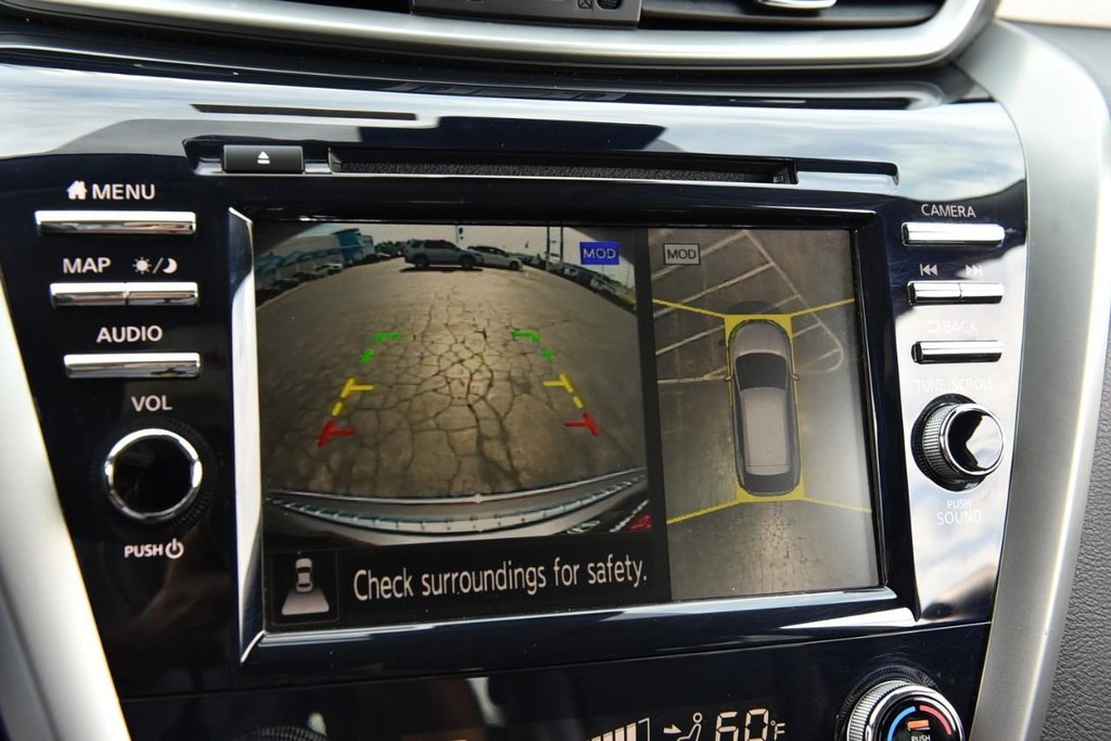 Nissan Murano Vehicle Full-screen Gallery Image 14