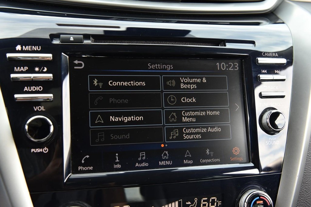 Nissan Murano Vehicle Full-screen Gallery Image 18