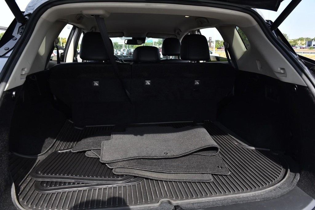 Nissan Murano Vehicle Full-screen Gallery Image 27