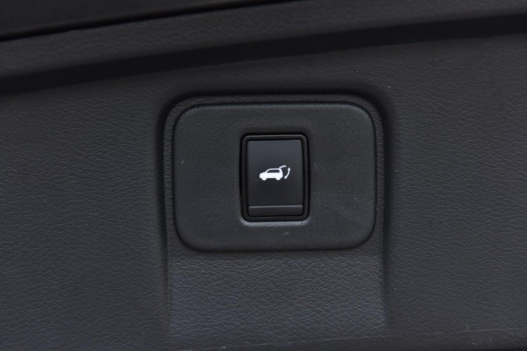 Nissan Murano Vehicle Full-screen Gallery Image 28