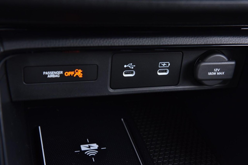 Honda CR-V Vehicle Full-screen Gallery Image 14