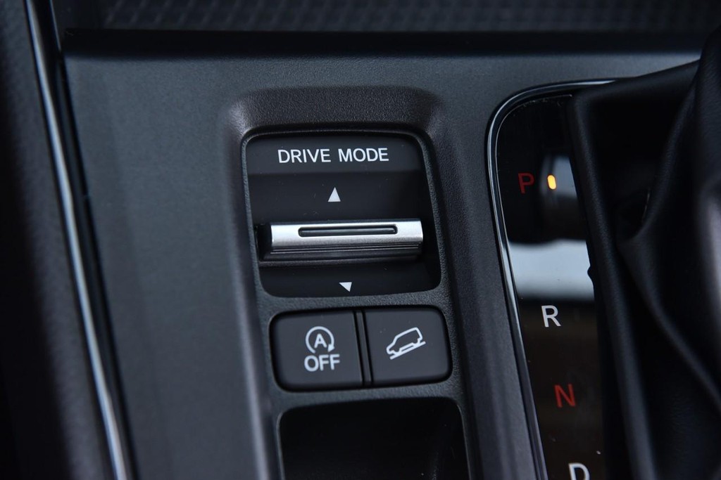 Honda CR-V Vehicle Full-screen Gallery Image 15