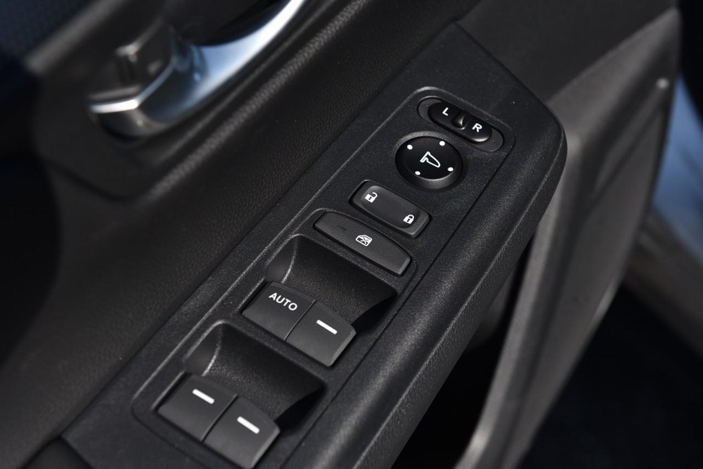 Honda CR-V Vehicle Image 08