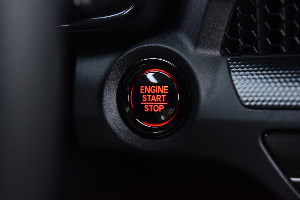 Honda CR-V Vehicle Image 16