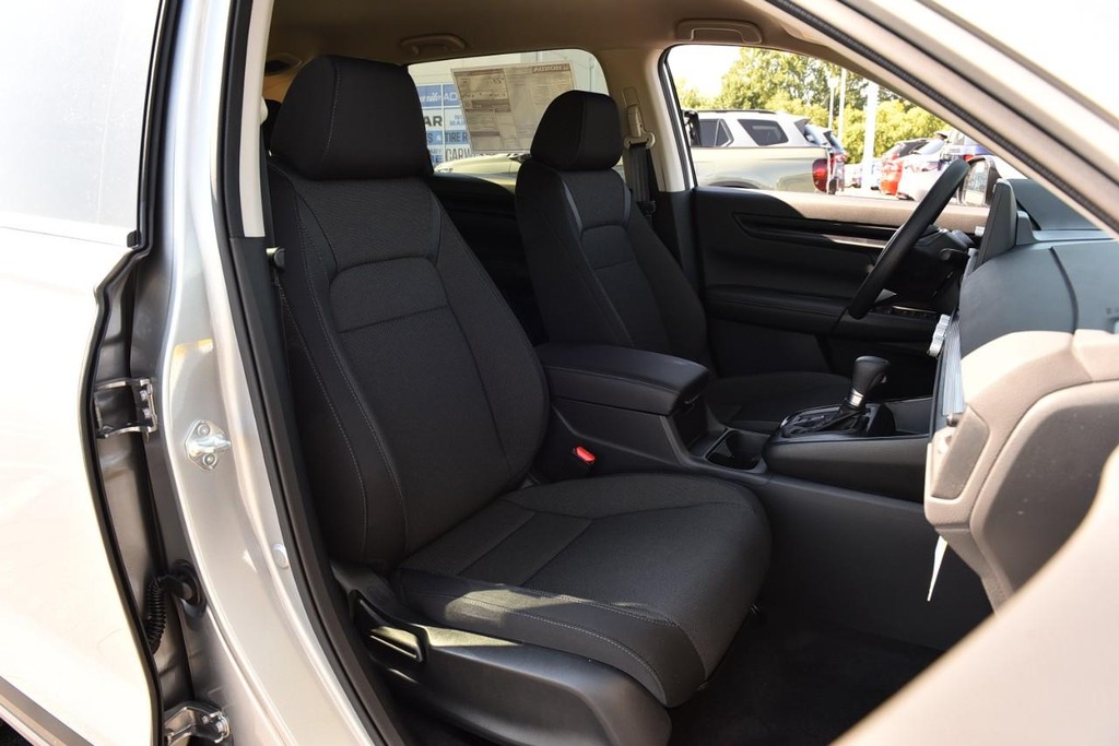 Honda CR-V Vehicle Image 19