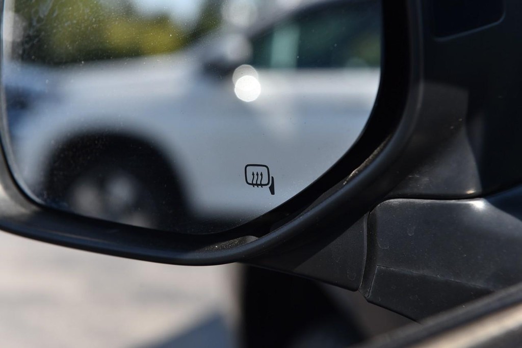 Subaru Outback Vehicle Full-screen Gallery Image 9