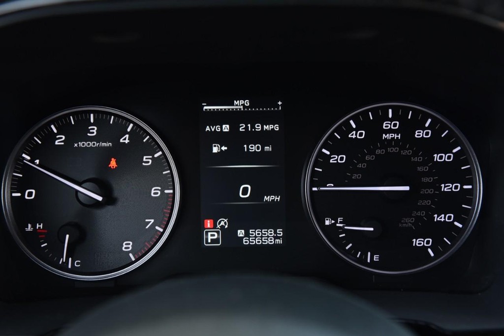 Subaru Outback Vehicle Full-screen Gallery Image 12