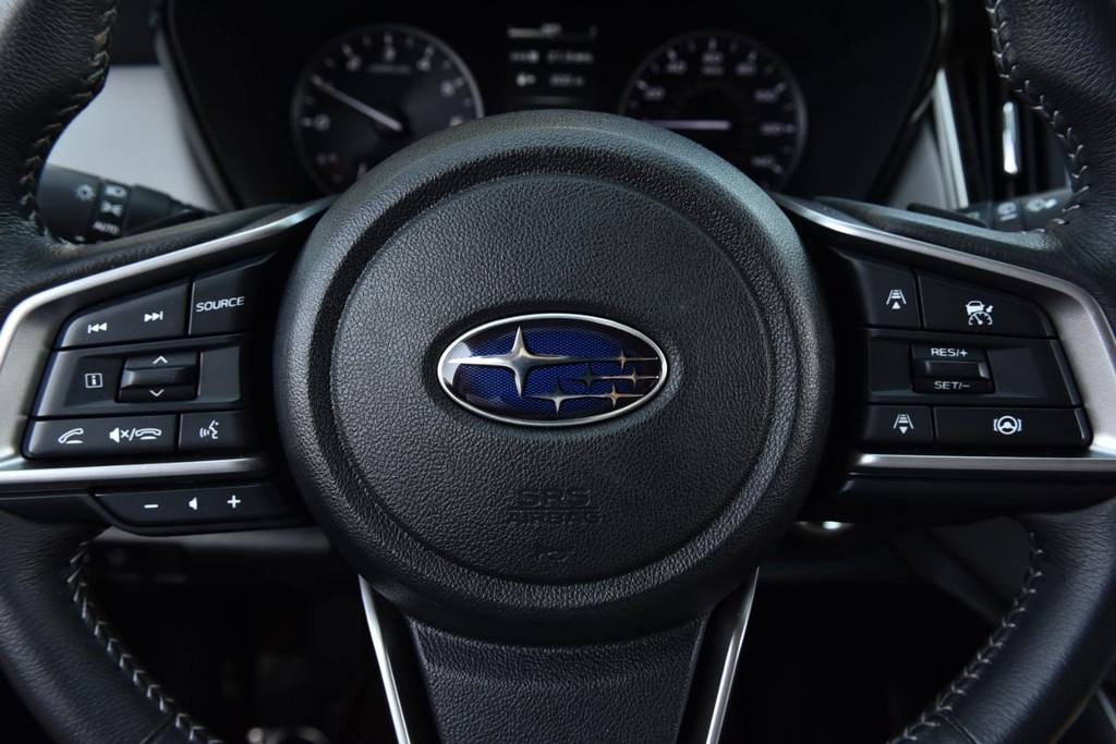 Subaru Outback Vehicle Full-screen Gallery Image 17
