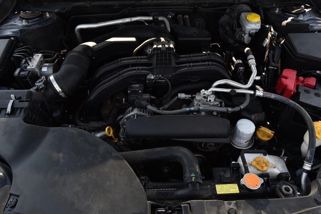 Subaru Outback Vehicle Full-screen Gallery Image 24