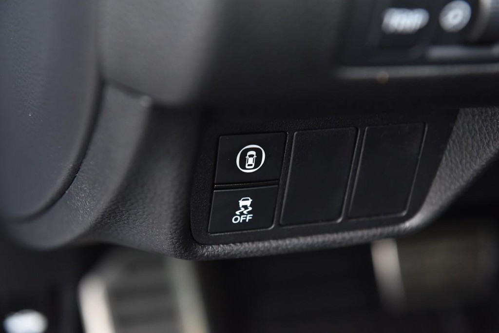 Honda Accord Sedan Vehicle Full-screen Gallery Image 10