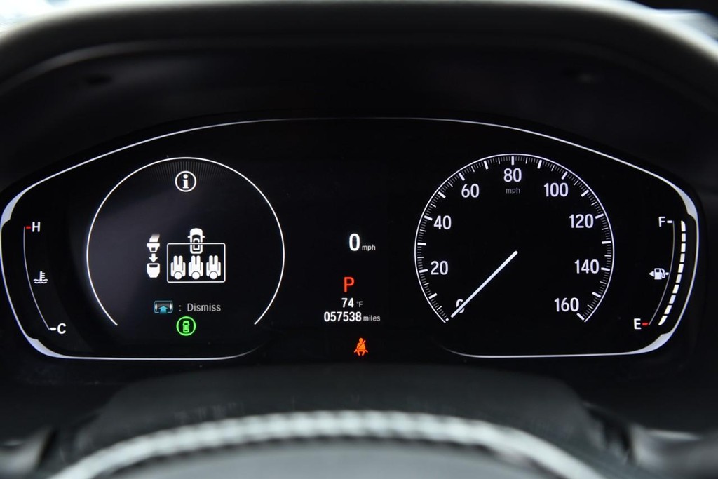 Honda Accord Sedan Vehicle Full-screen Gallery Image 11