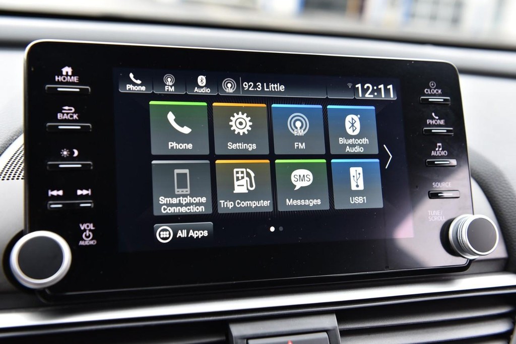 Honda Accord Sedan Vehicle Full-screen Gallery Image 14