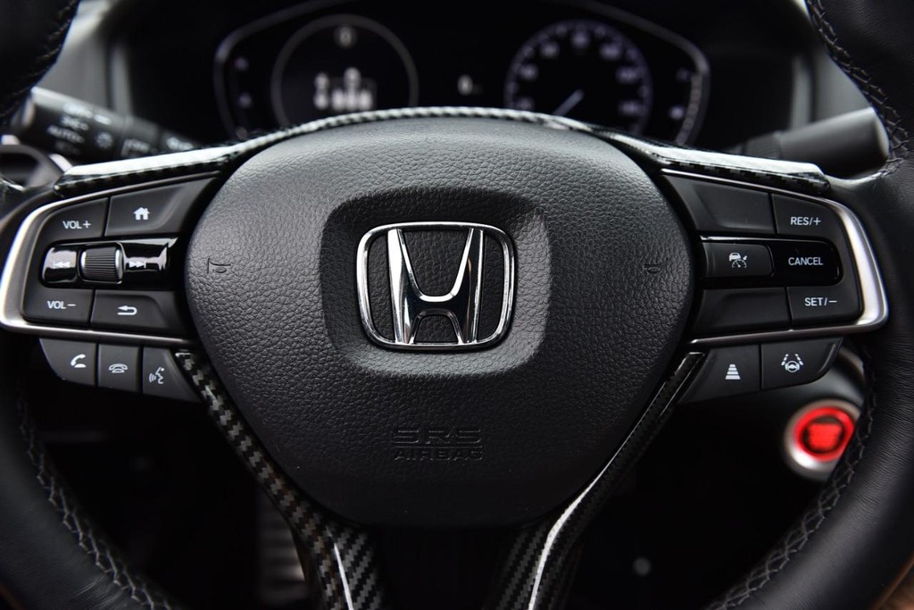 Honda Accord Sedan Vehicle Full-screen Gallery Image 19