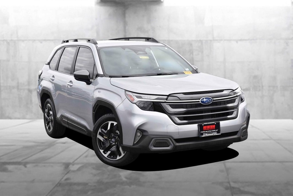 Subaru Forester Vehicle Image 02