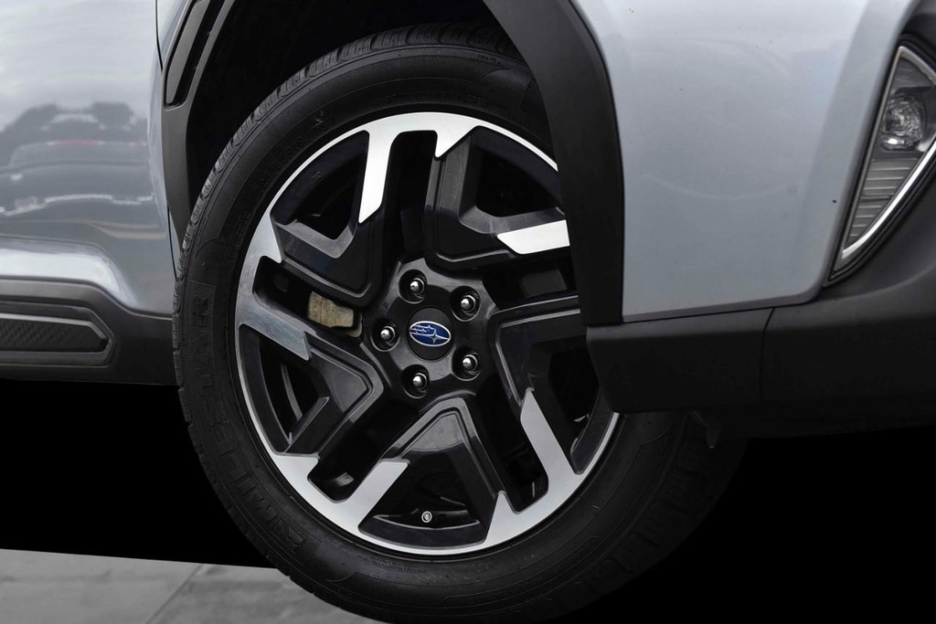 Subaru Forester Vehicle Image 03