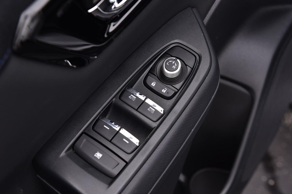 Subaru Forester Vehicle Image 08