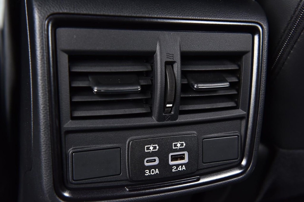 Subaru Forester Vehicle Image 22