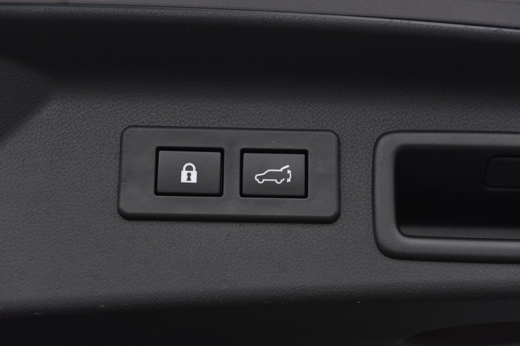 Subaru Forester Vehicle Image 24