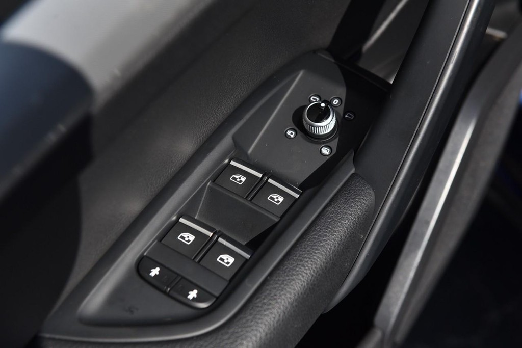 Audi Q5 Vehicle Image 08