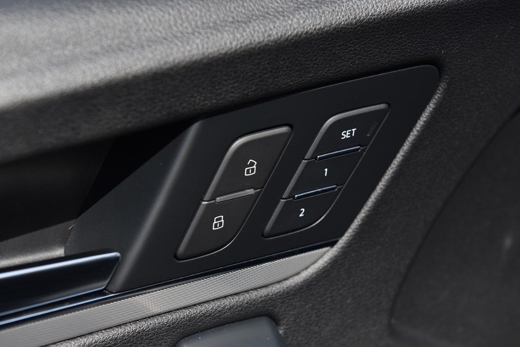 Audi Q5 Vehicle Image 10