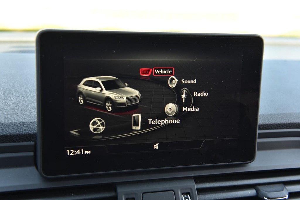 Audi Q5 Vehicle Image 15