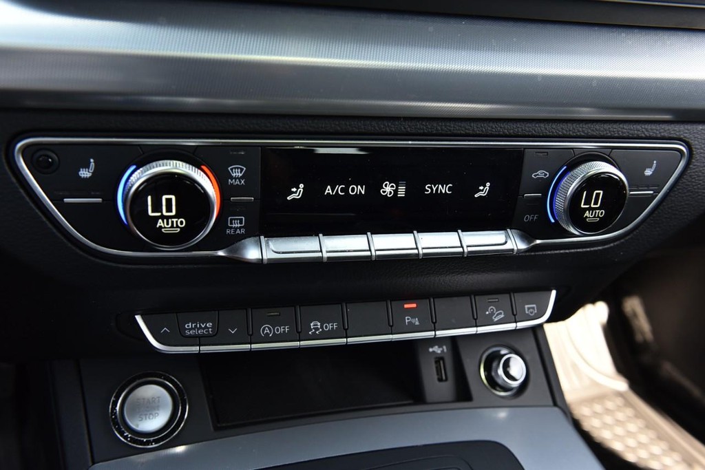 Audi Q5 Vehicle Image 16