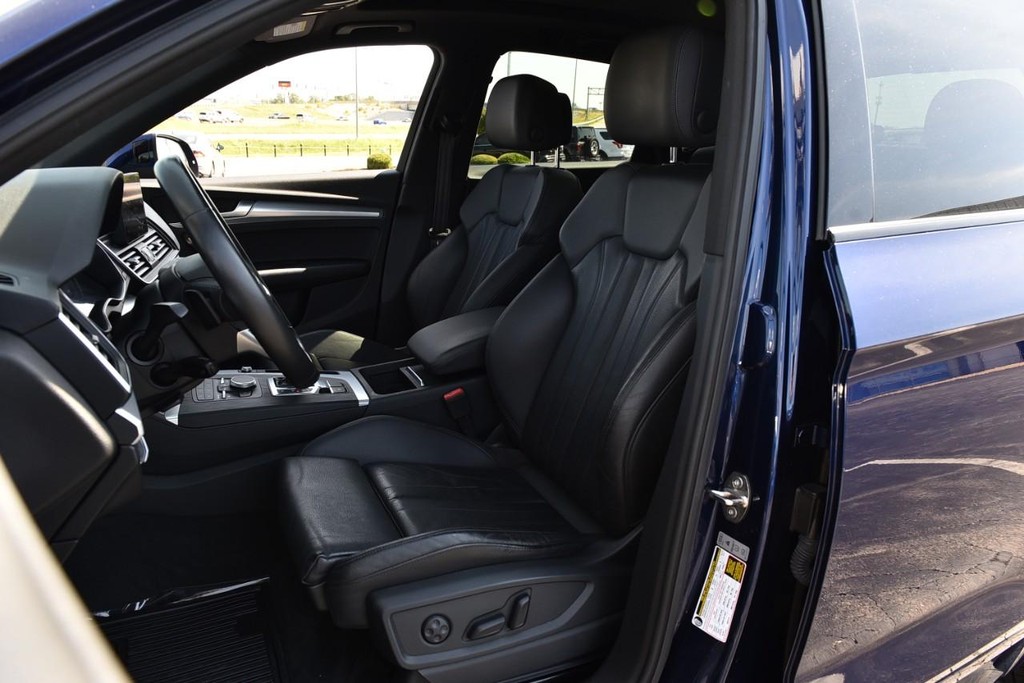 Audi Q5 Vehicle Image 21