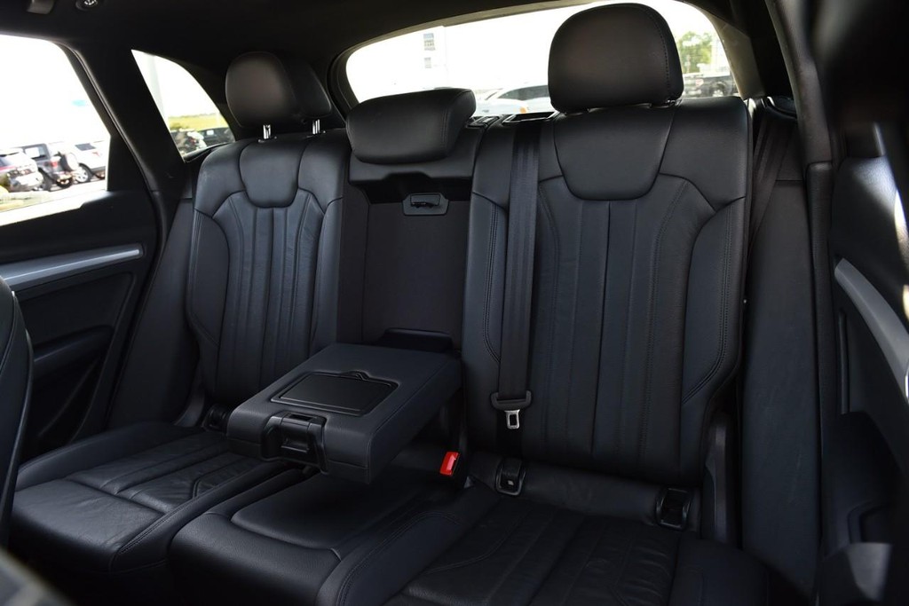 Audi Q5 Vehicle Image 24